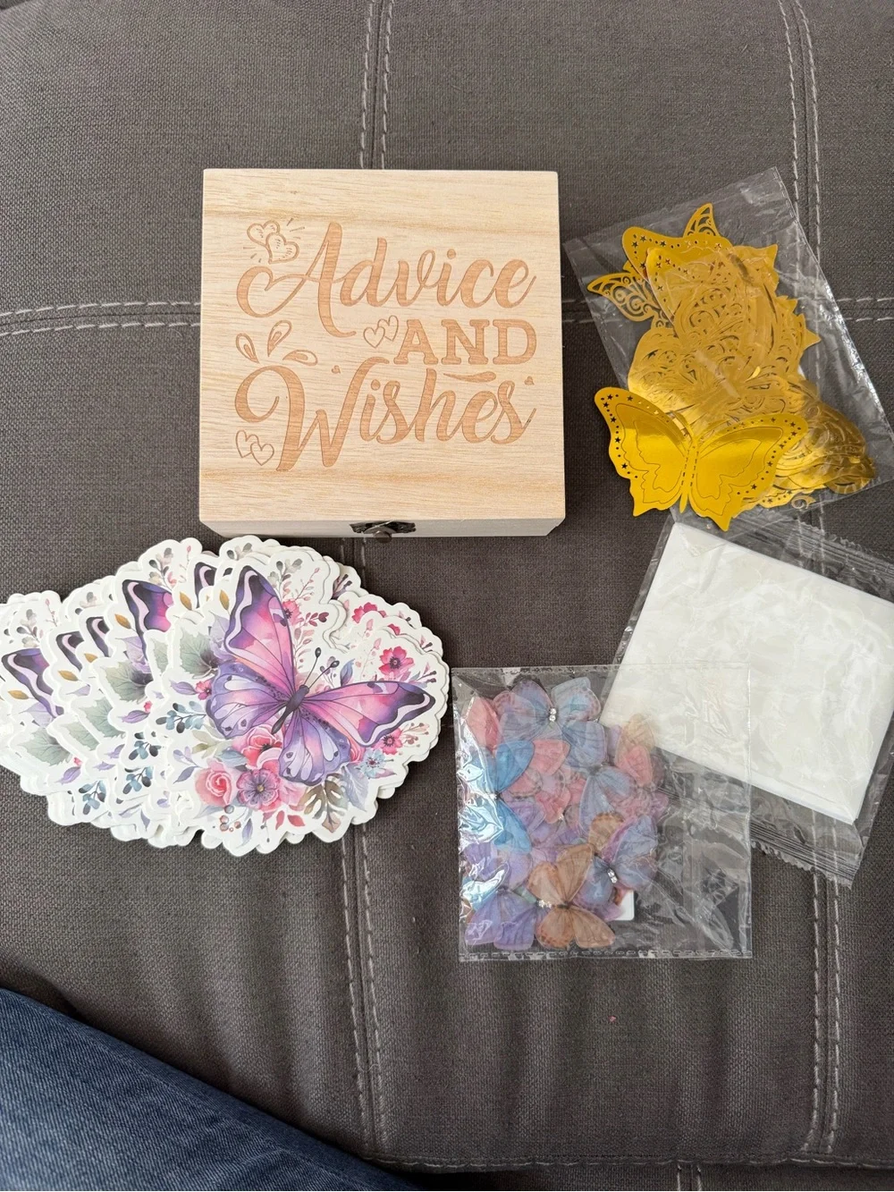 Baby shower advice and Wishes Wooden Keepsake Box with Butterfly Card Set